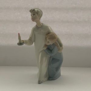 Lladro #4874 Boy In Night-Shirt Retired/ Mint Cond
